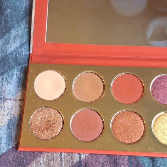 🔥 KKW Beauty – Sooo Fire Eyeshadow Palette 🔥 - Picture 2 of 5